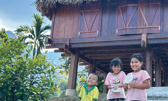 Sống cùng người dân tộc Thái